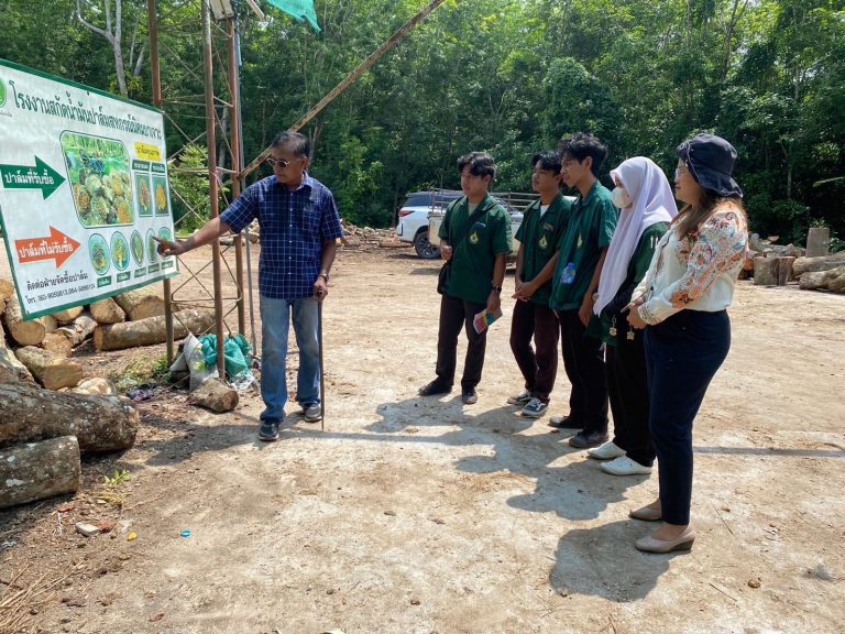 เรียนรู้การดำเนินธุรกิจรวบรวมผลผลิตปาล์มน้ำมัน สู่การเป็นผู้ประกอบการเกษตร “ปาล์มน้ำมัน”