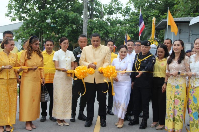 วิทยาลัยเกษตรและเทคโนโลยีนราธิวาสร่วมพิธีสมโภชเทียน แห่เทียน และถวายเทียนพรรษา เนื่องในวันอาสาฬหบูชาและวันเข้าพรรษา ประจำปี 2567